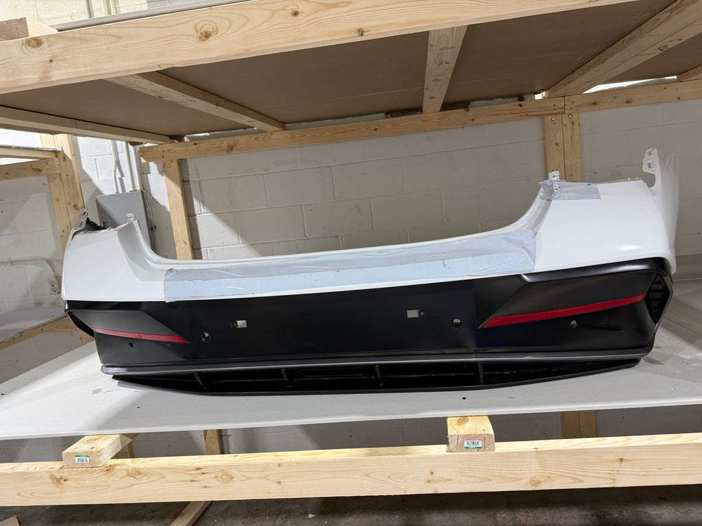 2024, 2025, 2026 Hyundai  Elantra  Rear Bumper Assembly (Reflectors & License Plate Lights)