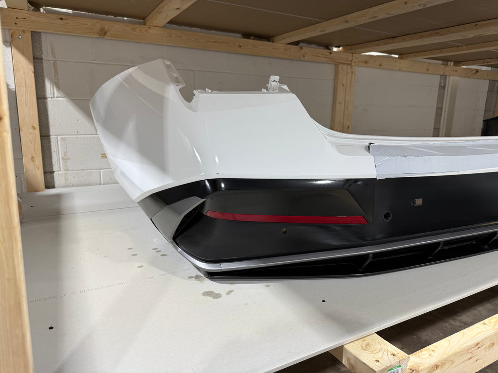 2024, 2025, 2026 Hyundai  Elantra  Rear Bumper Assembly (Reflectors & License Plate Lights)