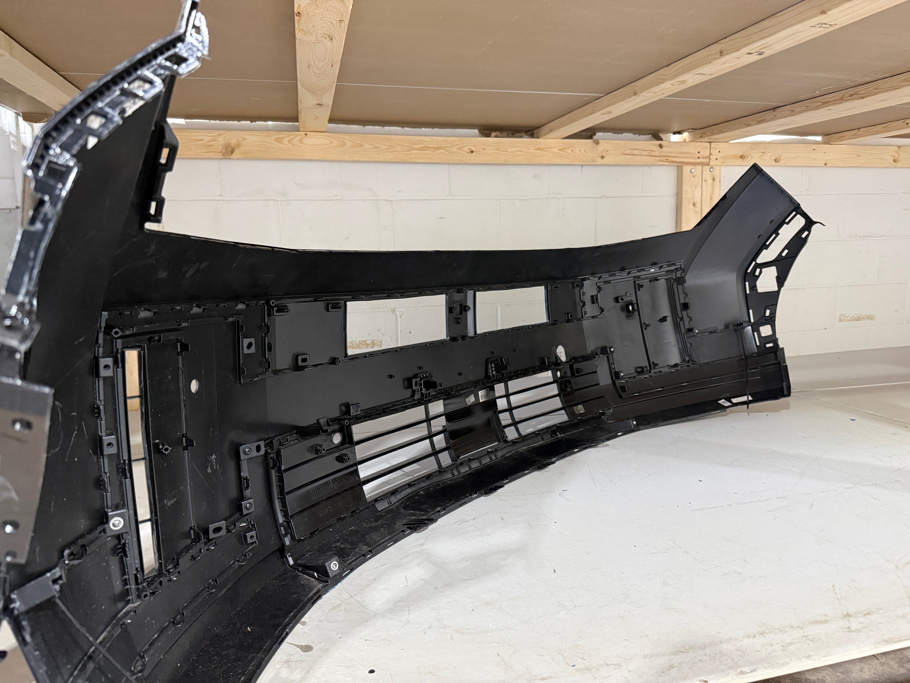 2024, 2025, 2026 Hyundai  Santa-Fe Front Bumper Assembly Limited / (Sensors + Radar)