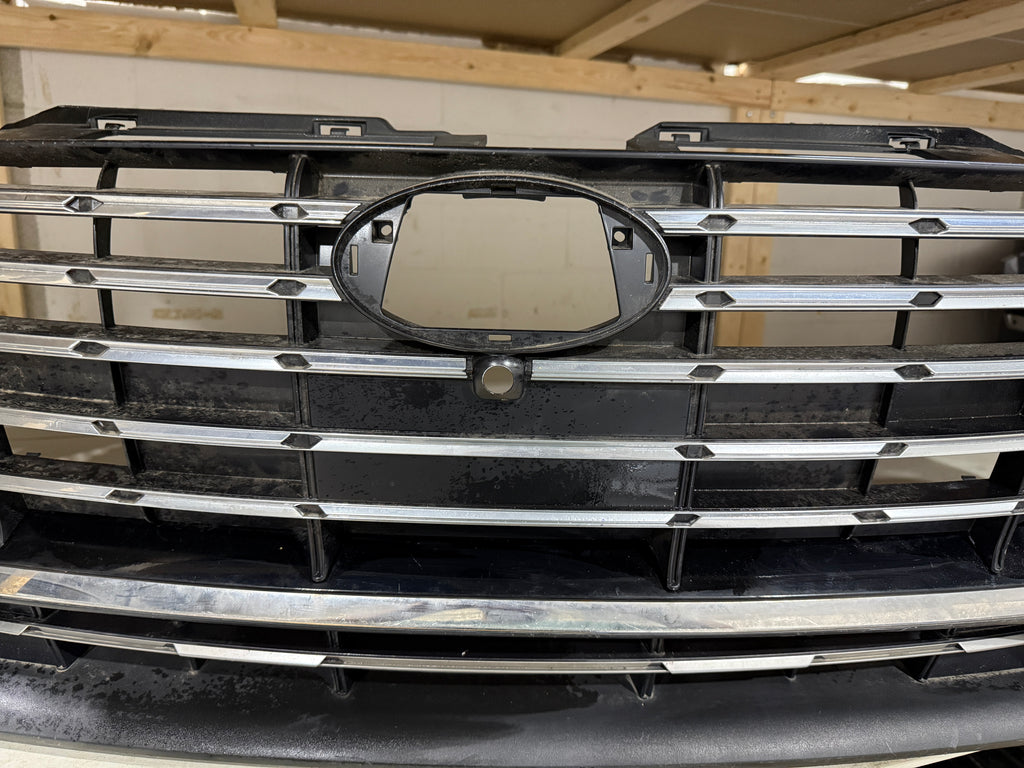 2020, 2021, 2022, 2023 Hyundai  Sonata  Front Bumper Assembly (Hybird/Gas) Camera/Rad