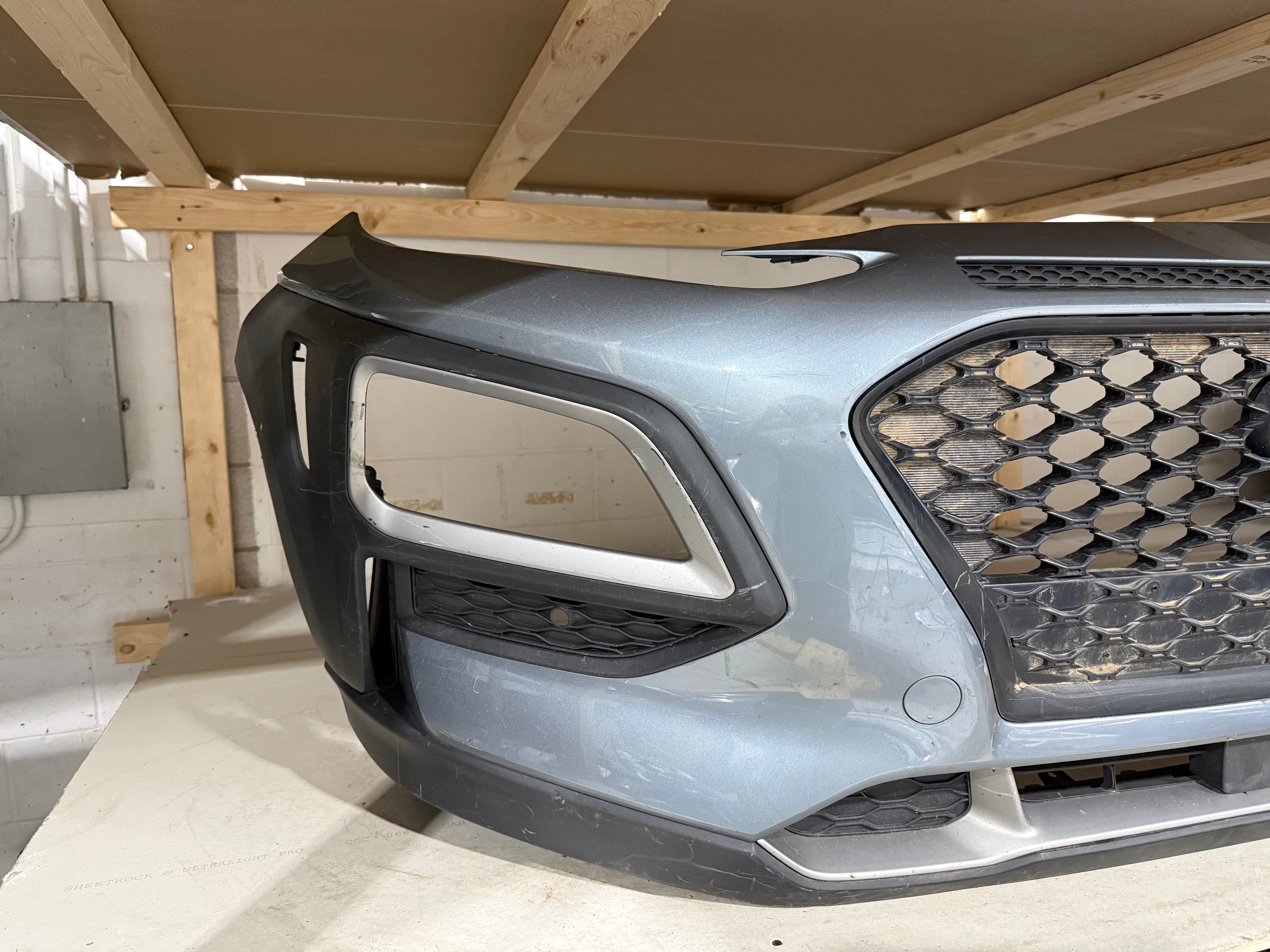 2018, 2019, 2020, 2021, 2022 Hyundai  Kona Front Bumper Assembly Radar