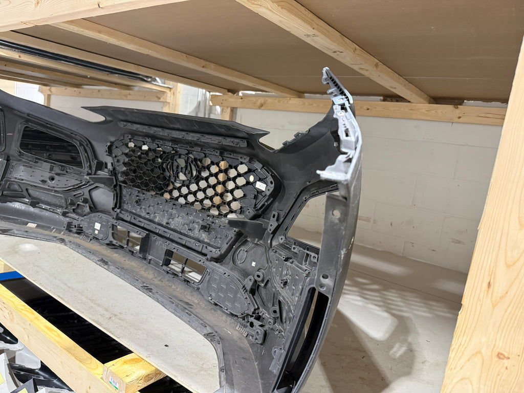 2018, 2019, 2020, 2021, 2022 Hyundai  Kona Front Bumper Assembly Radar