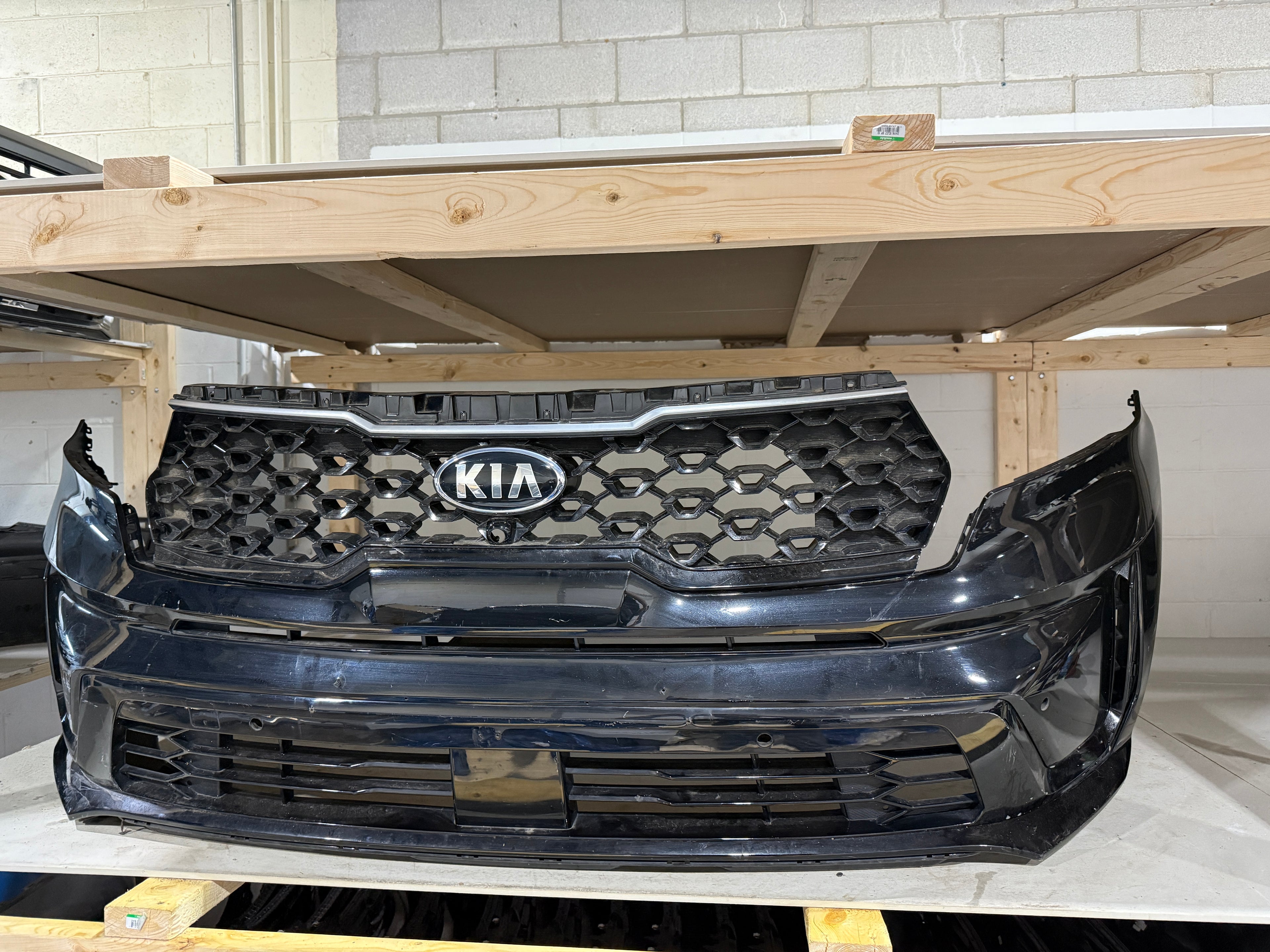 2021, 2022, 2023 KIA Sorento Front Bumper Assembly (Camera + Radar + Sensors)