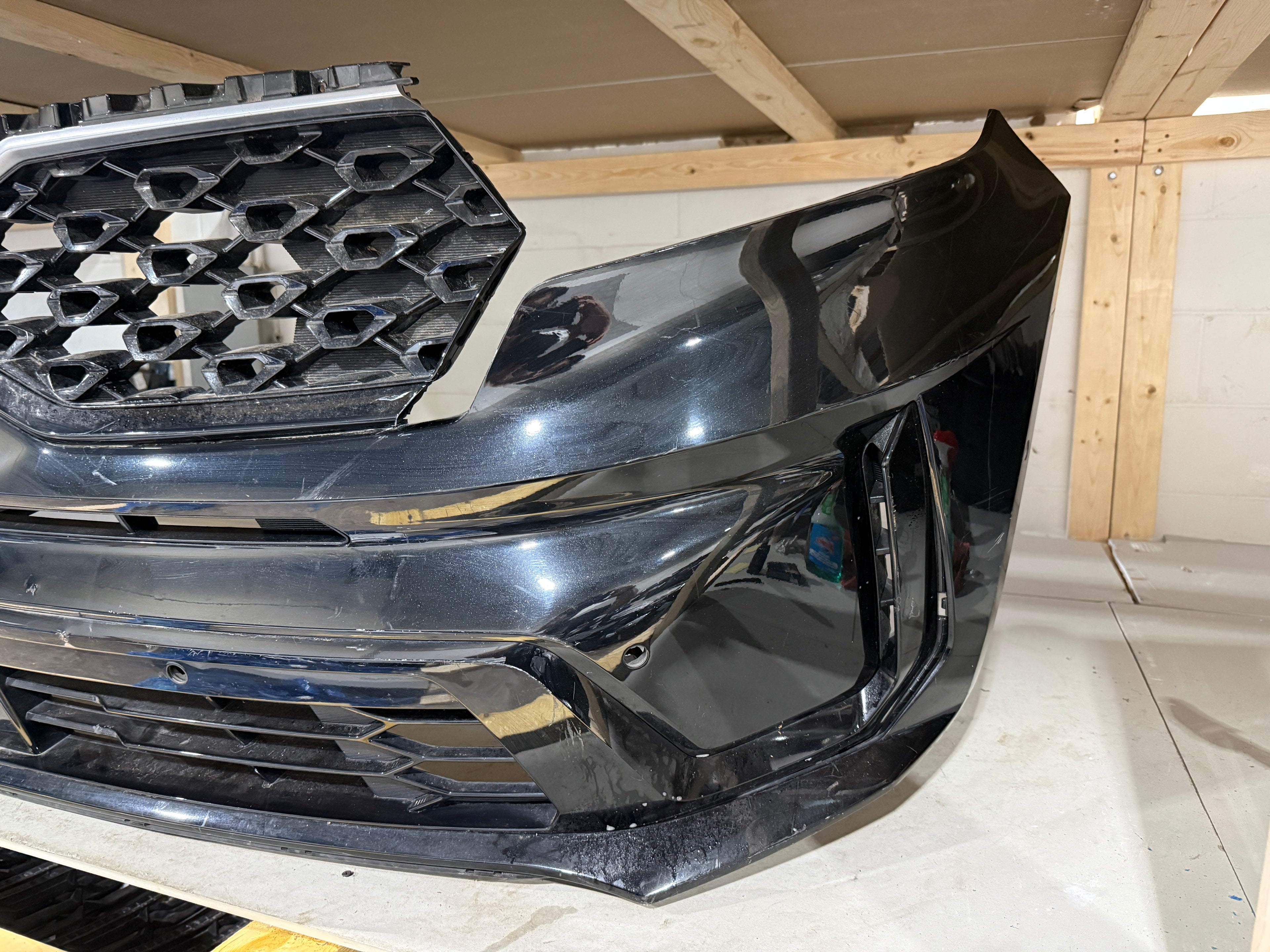 2021, 2022, 2023 KIA Sorento Front Bumper Assembly (Camera + Radar + Sensors)