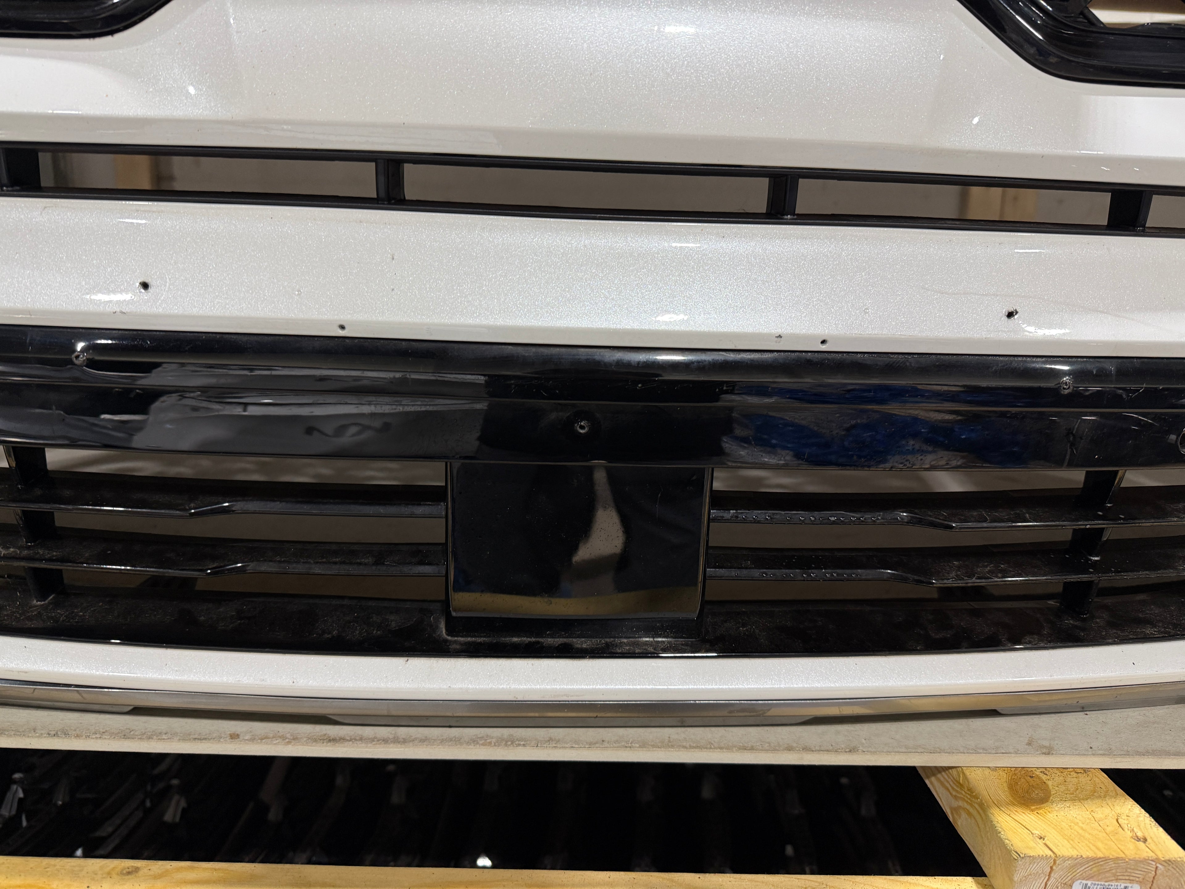 2021, 2022, 2023 KIA Sorento Front Bumper Assembly (Radar + Sensors)