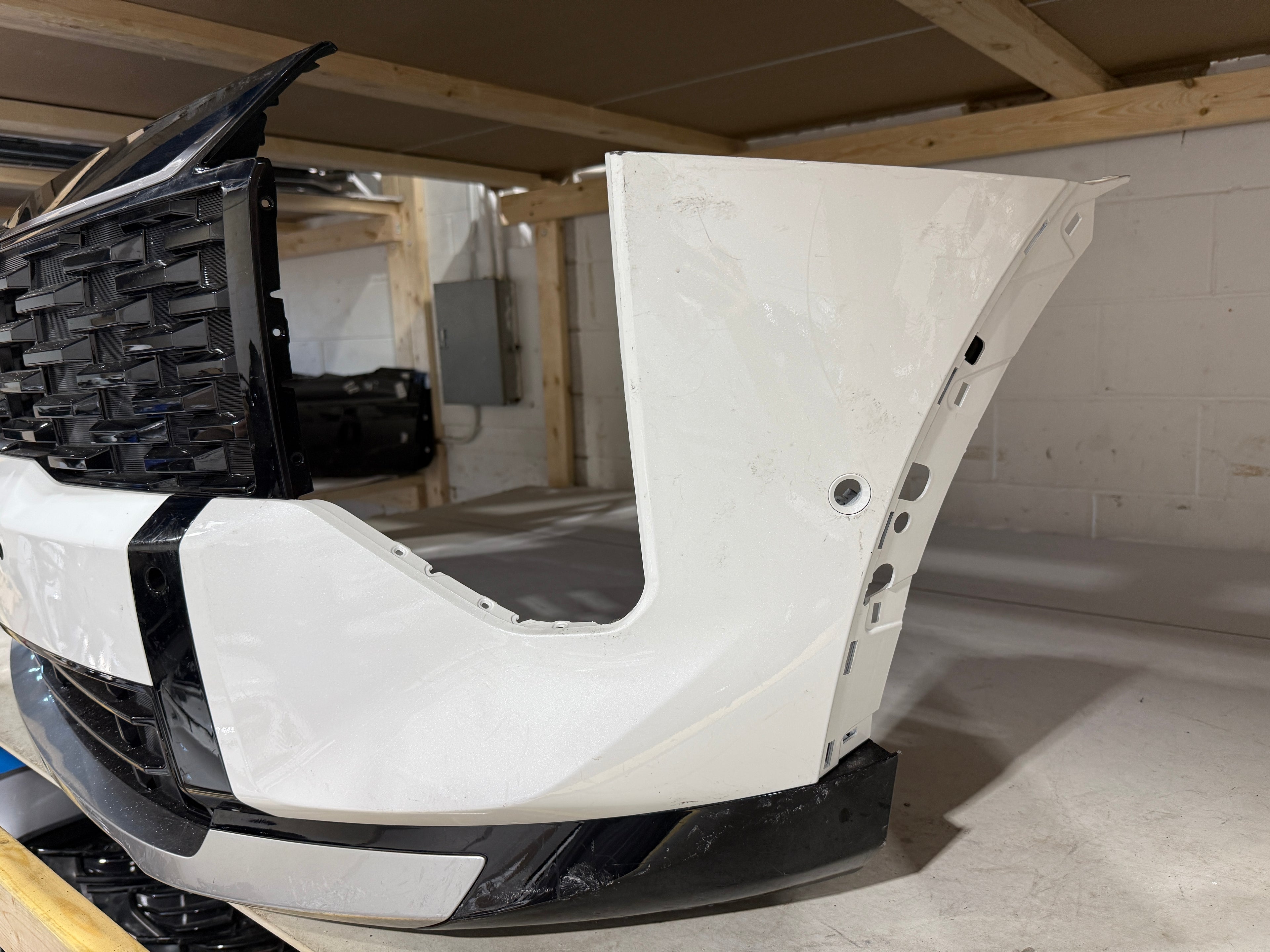 2026 KIA Sportage Front Bumper Assembly SX Prestige / (Camera + Radar +Fog Light)