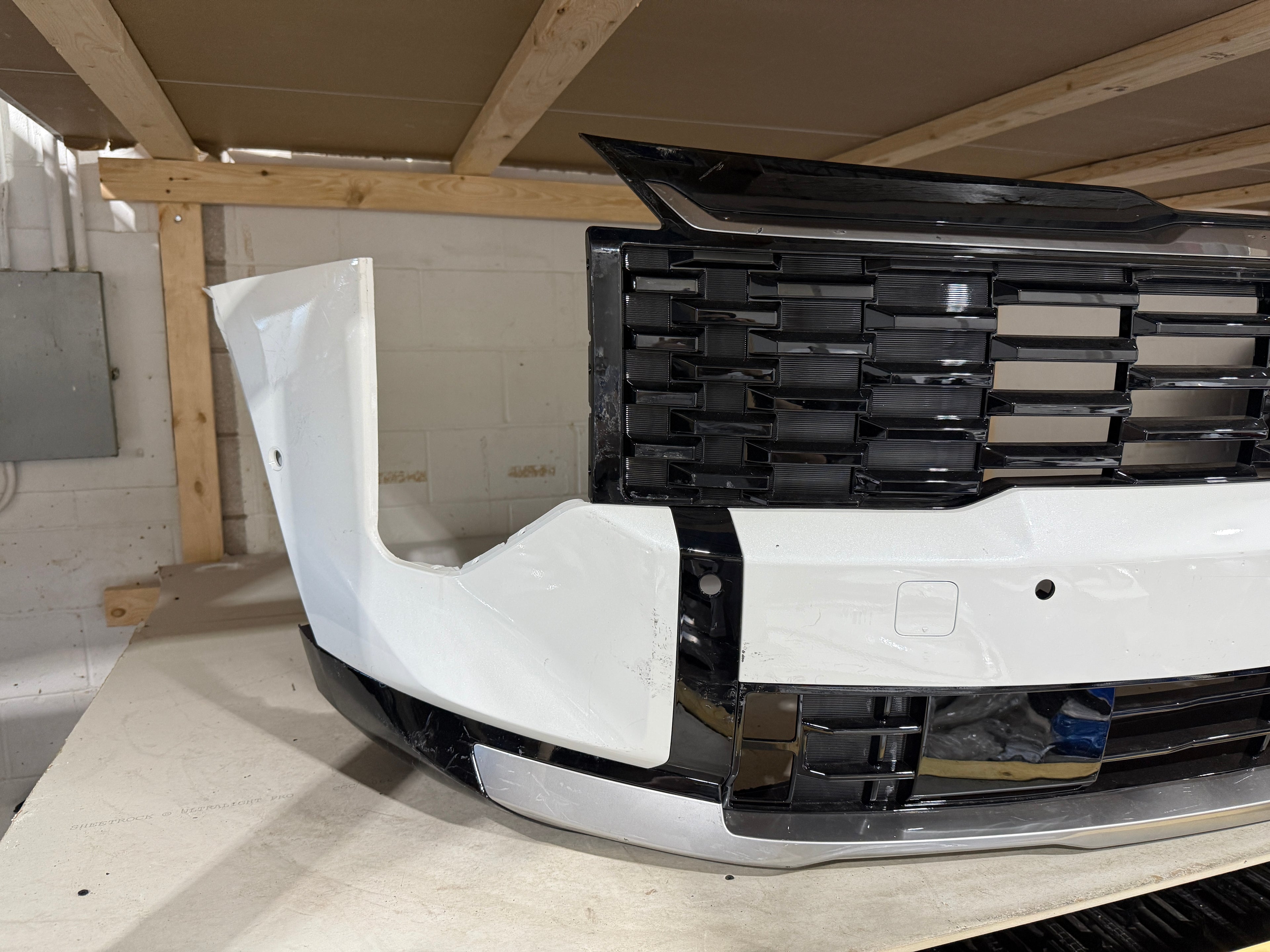 2026 KIA Sportage Front Bumper Assembly SX Prestige / (Camera + Radar +Fog Light)