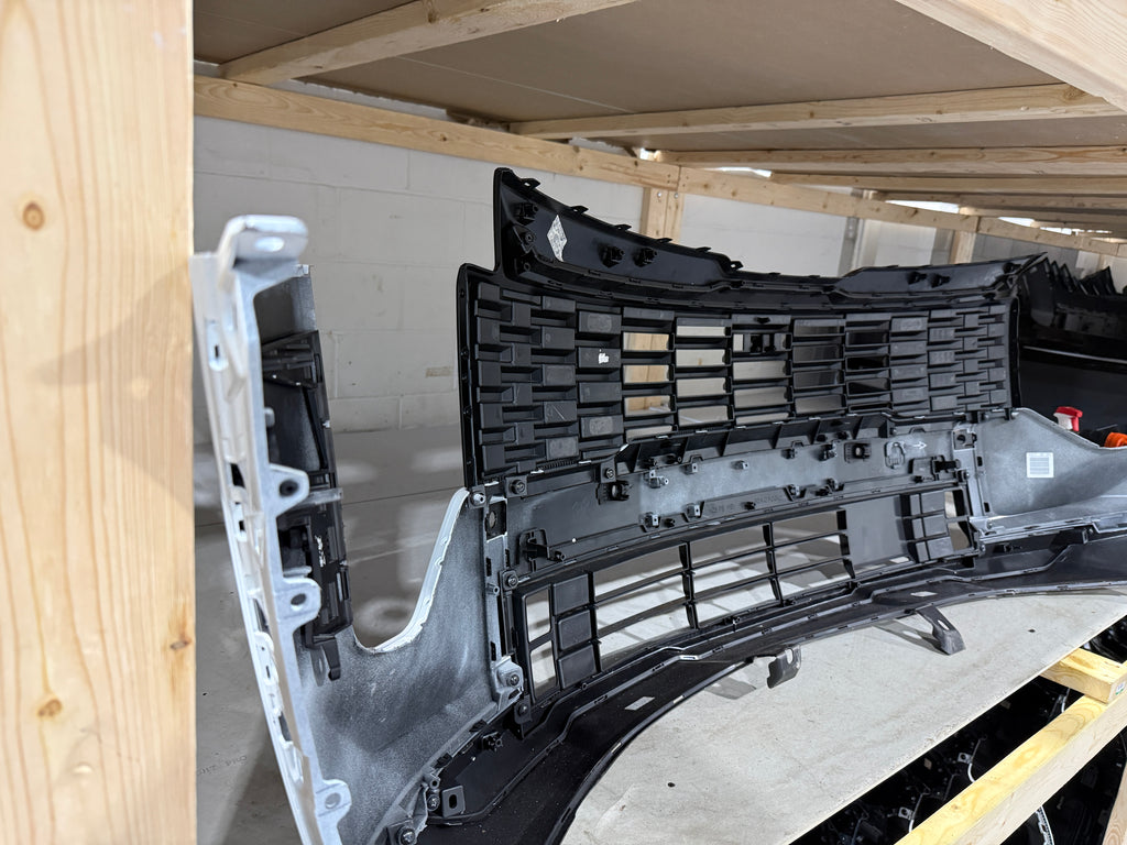 2026 KIA Sportage Front Bumper Assembly SX Prestige / (Camera + Radar +Fog Light)