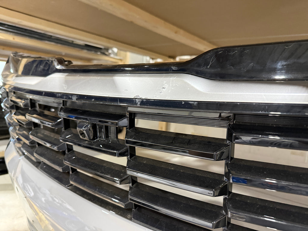 2026 KIA Sportage Front Bumper Assembly SX (Cam/ Radar/ Sensor) (No Fog Lights)