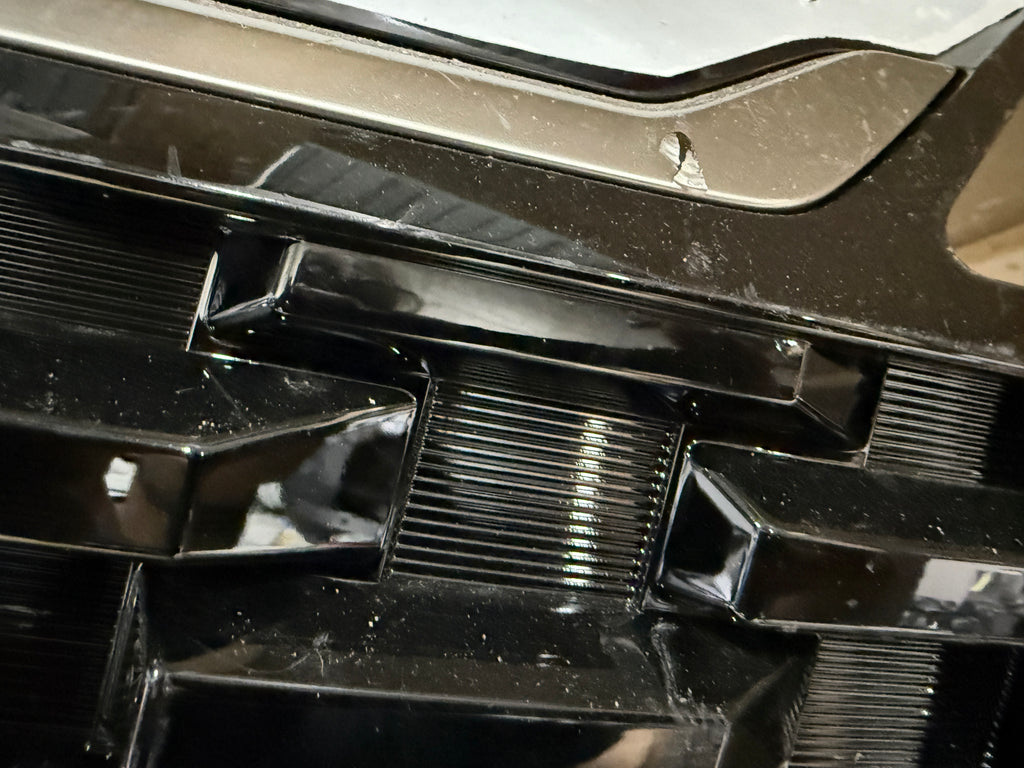 2026 KIA Sportage Front Bumper Assembly SX (Radar only)