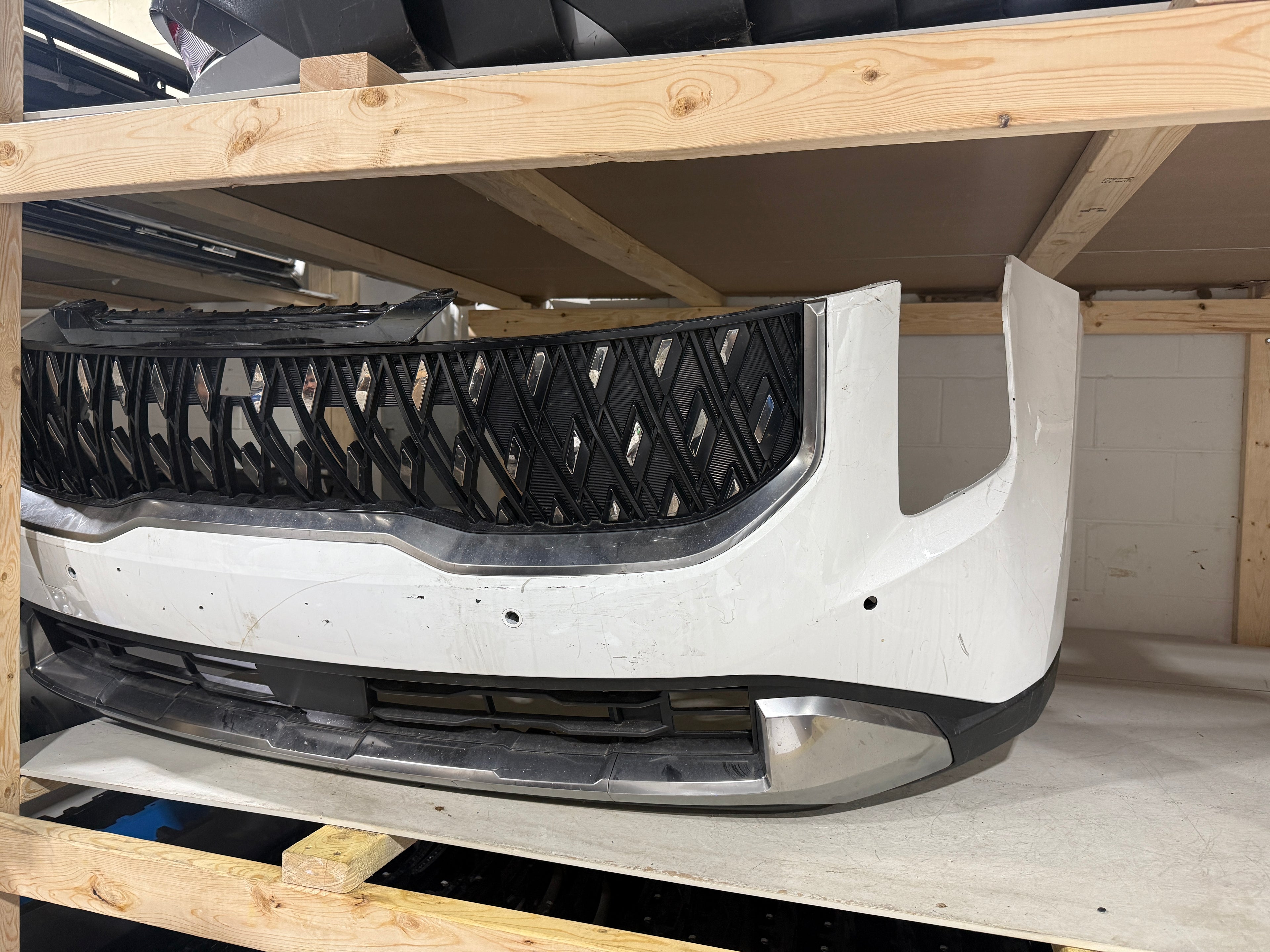 2025 KIA Carnival Front Bumper Assembly (Camera/Sensors/Radar)