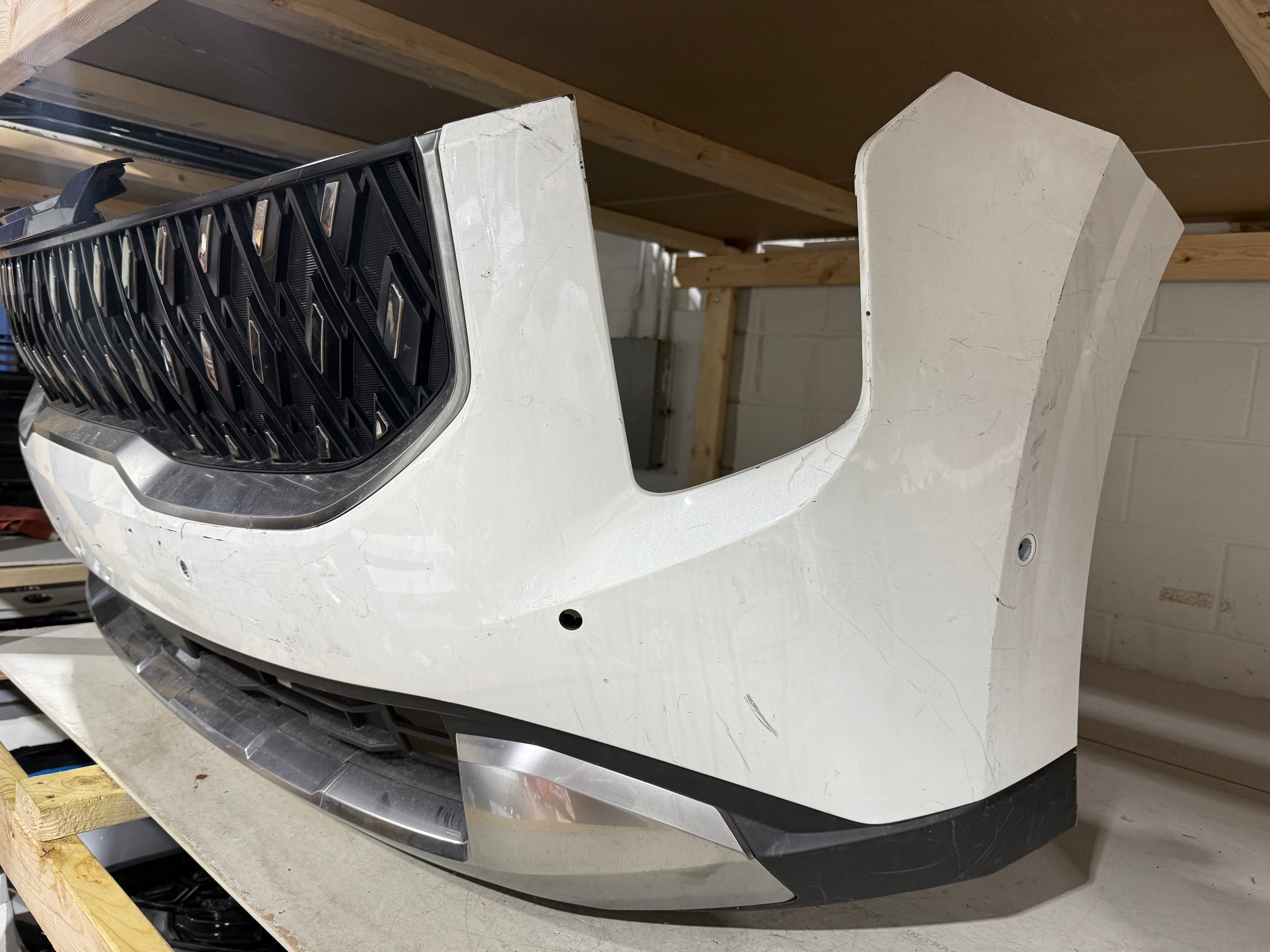 2025 KIA Carnival Front Bumper Assembly (Camera/Sensors/Radar)