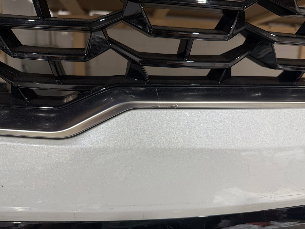 2025 KIA Sorento Front Bumper Assembly (Radar + Camera + Sensors)