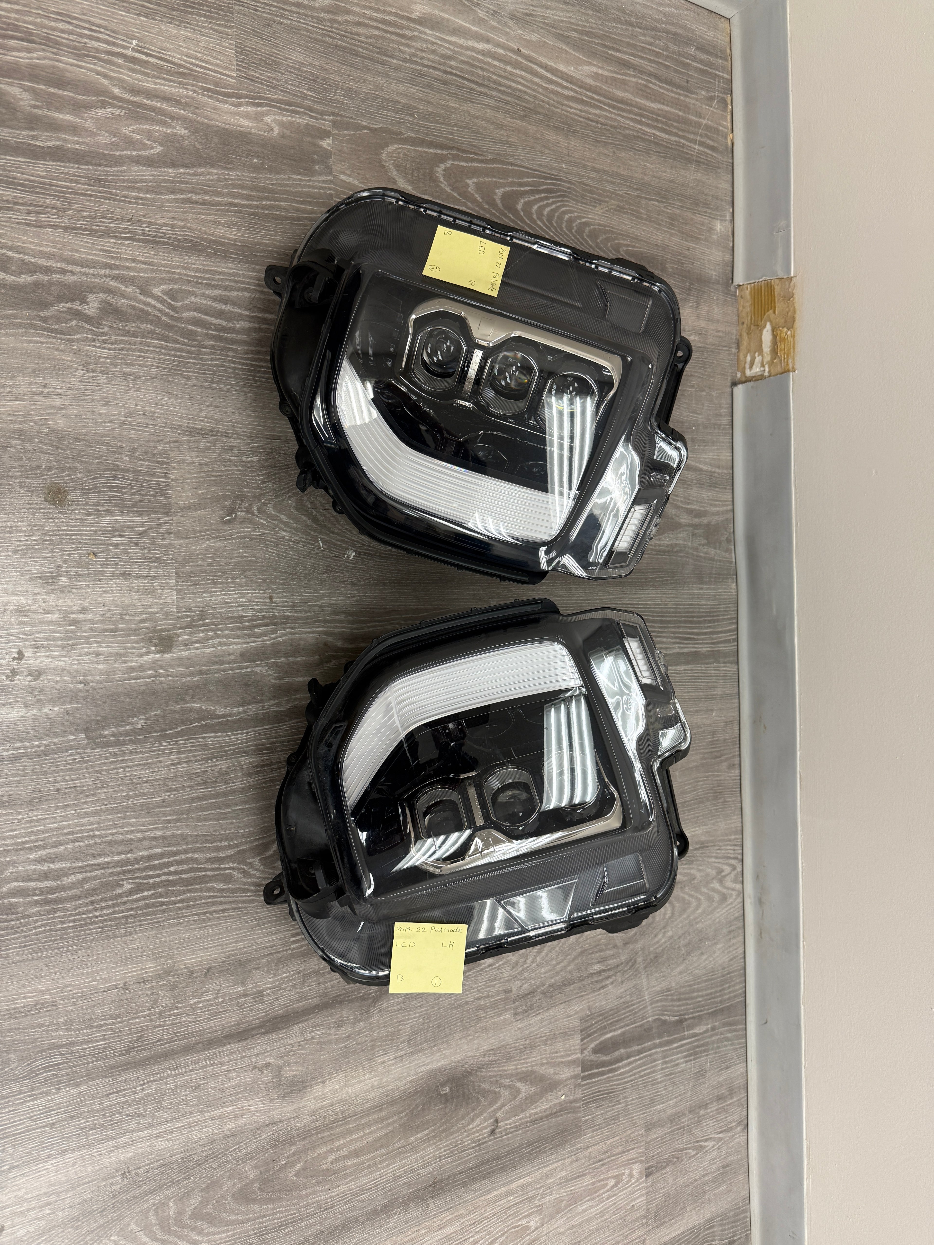 2020, 2021, 2022 Hyundai  Palisade Headlight Pair Full LED (3 Lens)