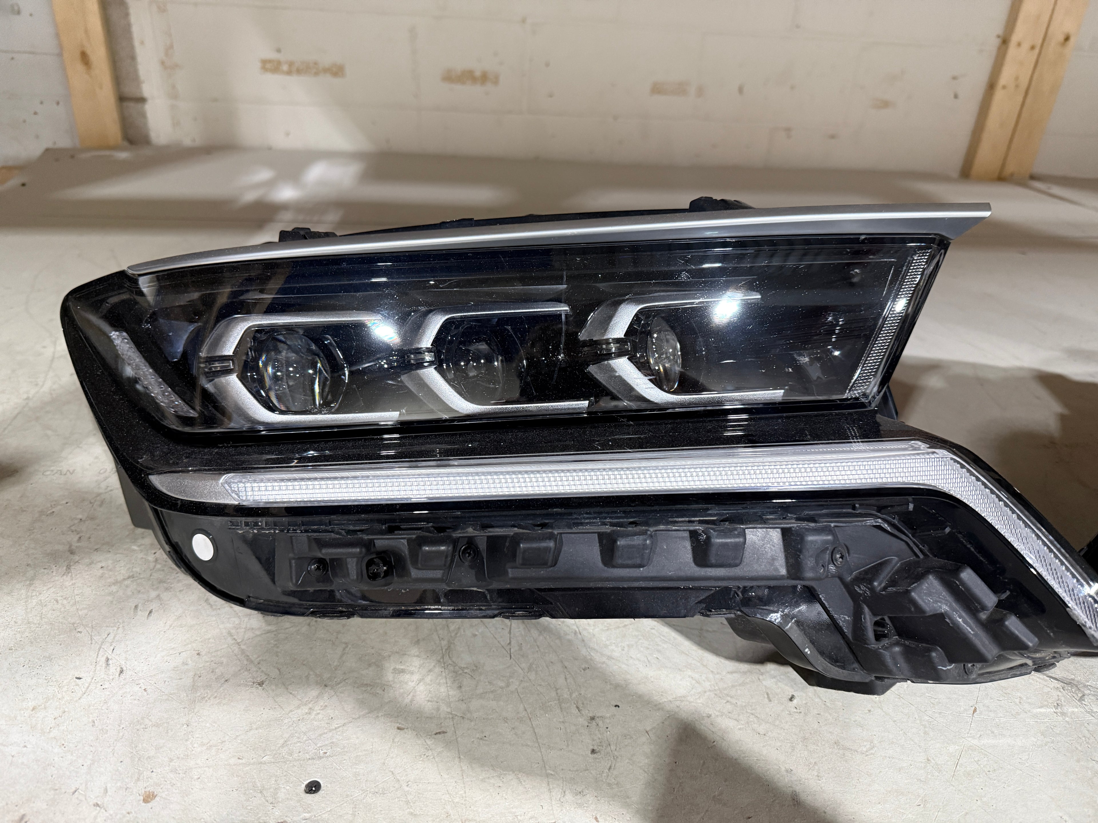 2021, 2022, 2023 KIA Sorento Headlight Pair Full LED