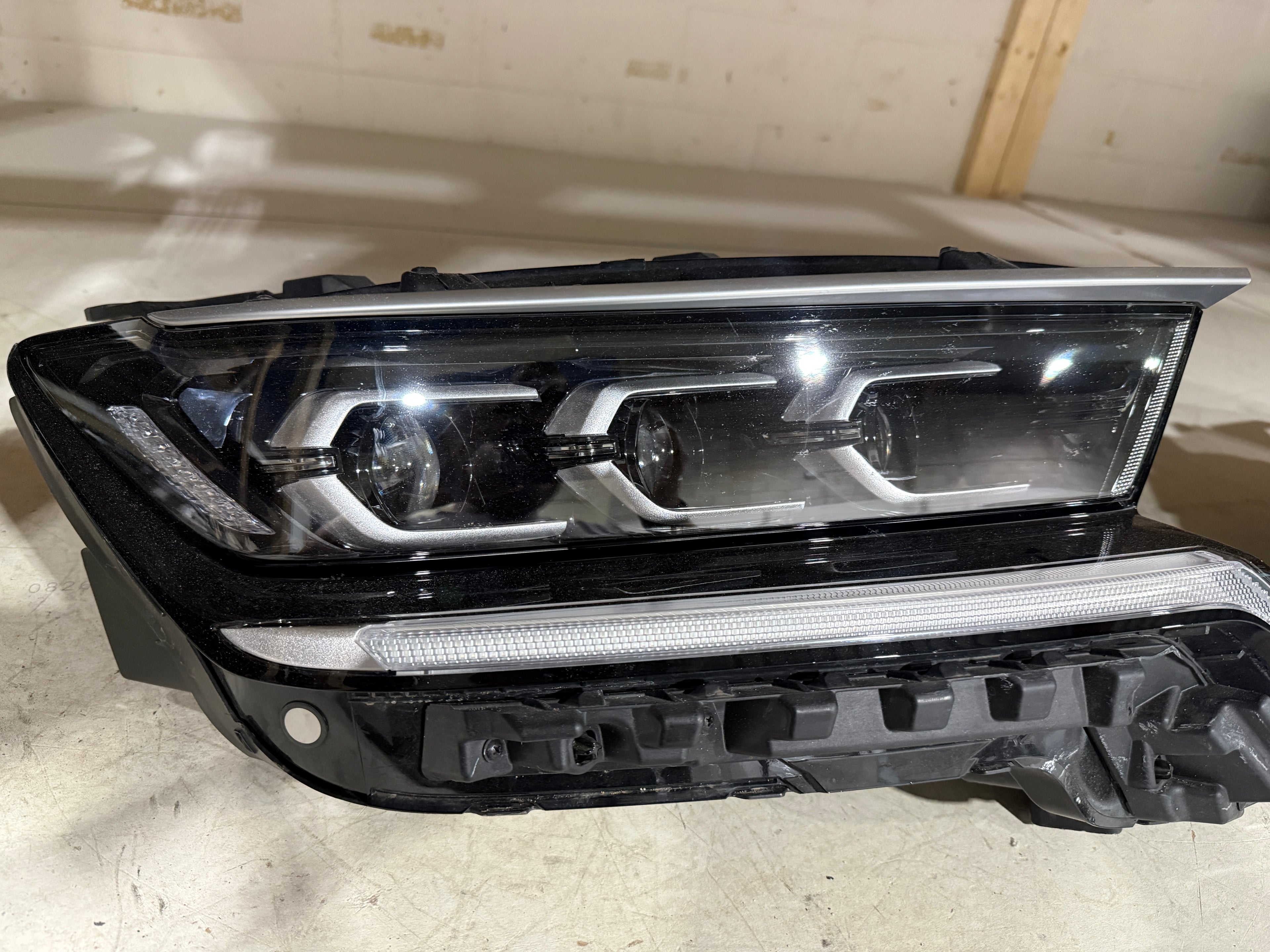 2021, 2022, 2023 KIA Sorento Headlight Pair Full LED