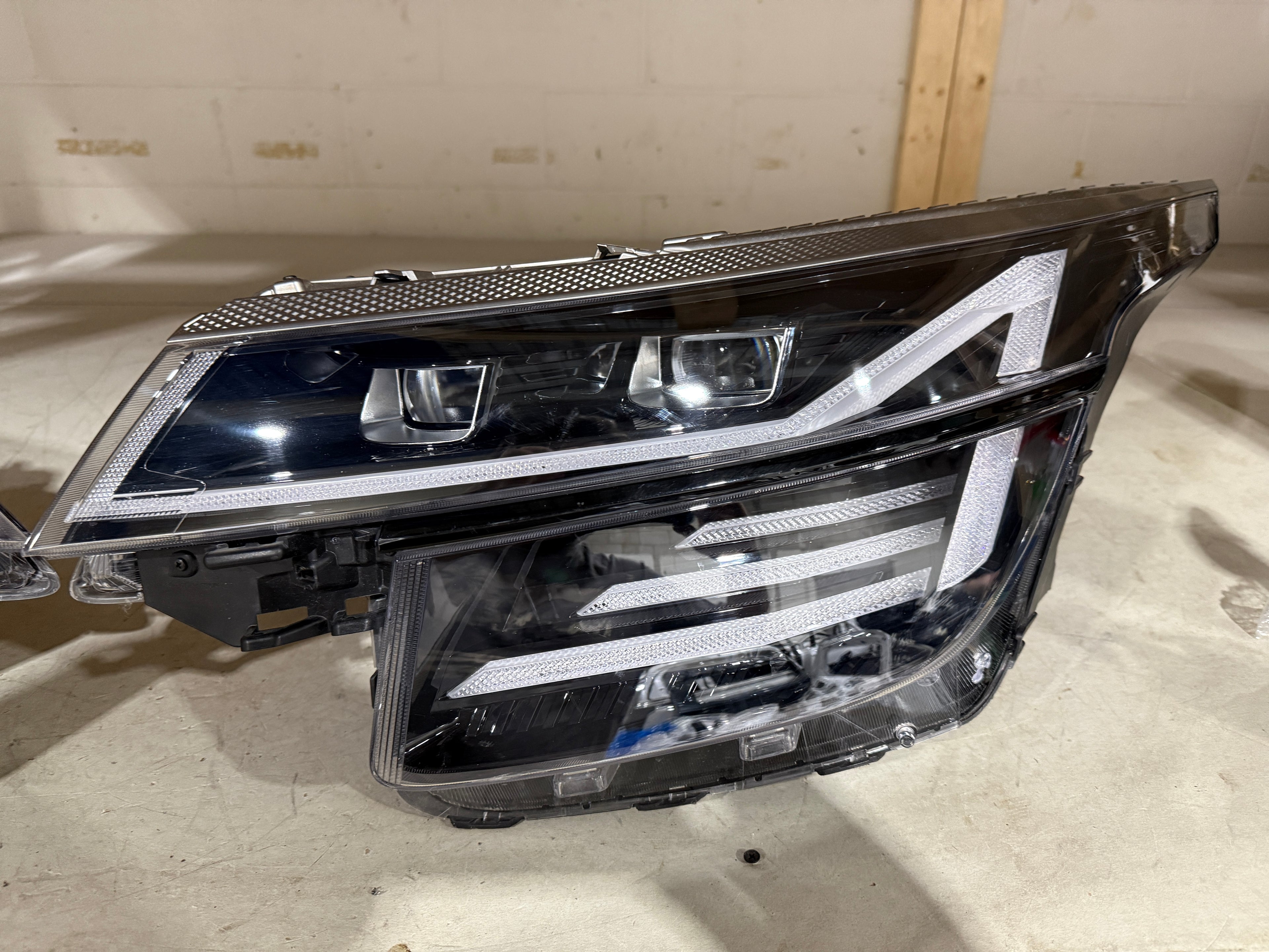 2024, 2025, 2026 KIA Seltos  Headlight Pair Full LED (2 Lens)