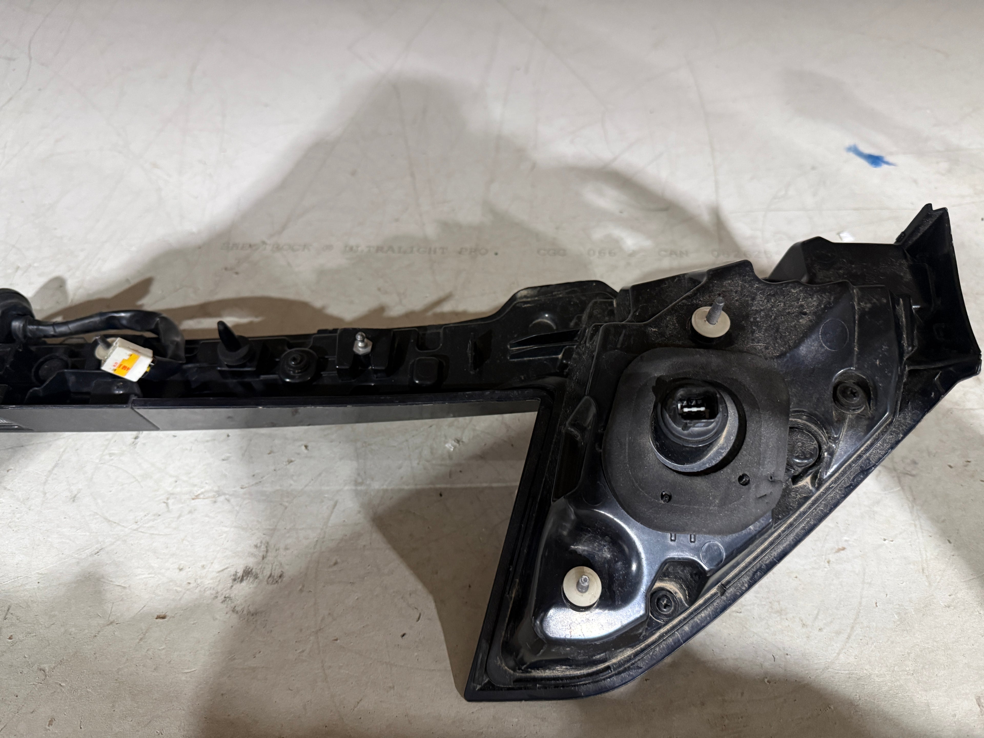 2022, 2023, 2024 Hyundai  Tucson Trunk Mounted Centre 3rd Break Light (Tail-Light) (Camera and License Plate Lights Included)