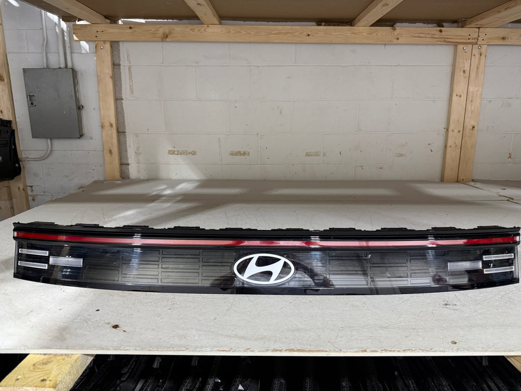 2024, 2025, 2026 Hyundai  Sonata  Trunk Mounted Centre 3rd Break Light (Tail-Light) Middle Tail-Light