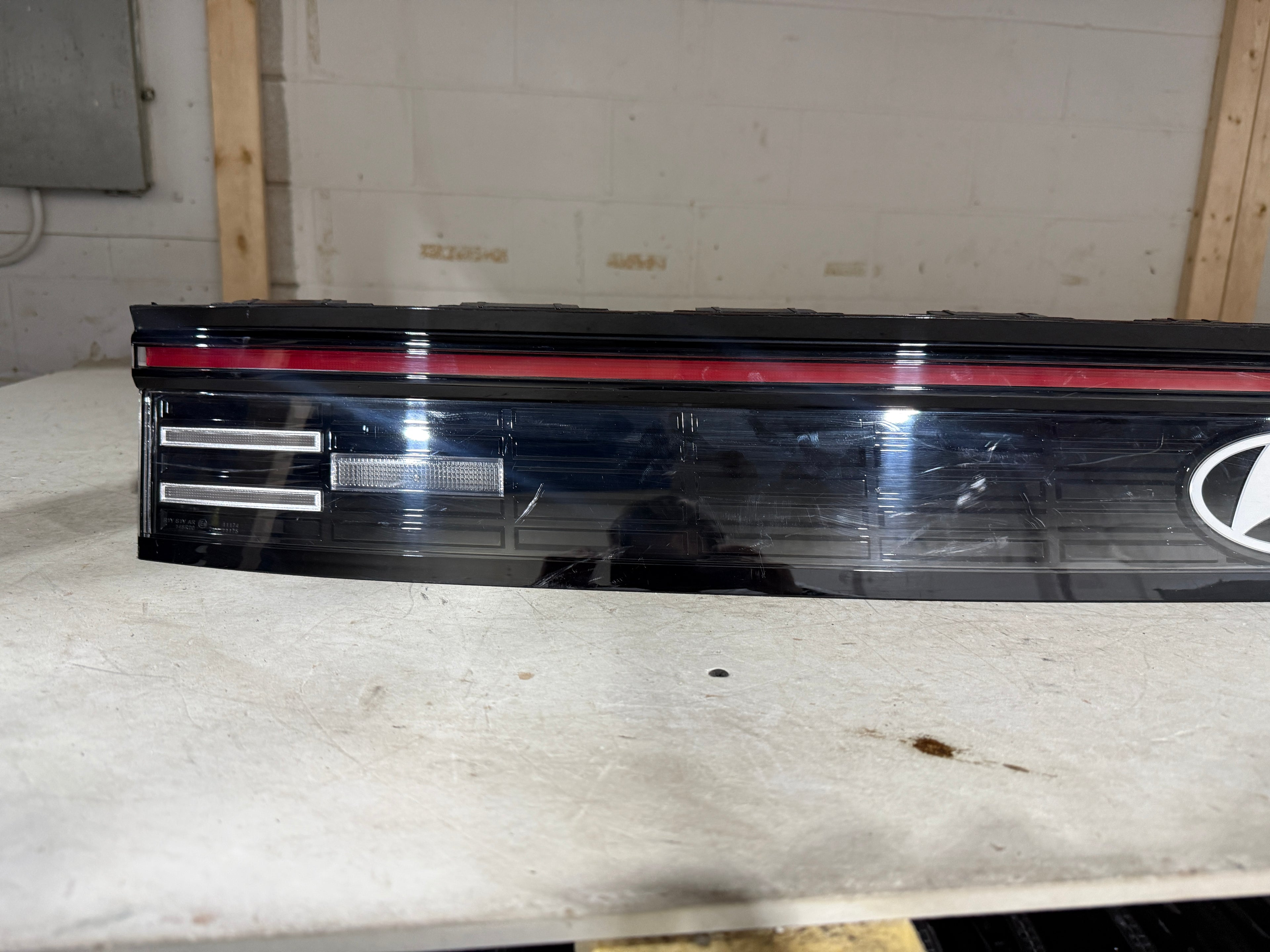 2024, 2025, 2026 Hyundai  Sonata  Trunk Mounted Centre 3rd Break Light (Tail-Light) Middle Tail-Light