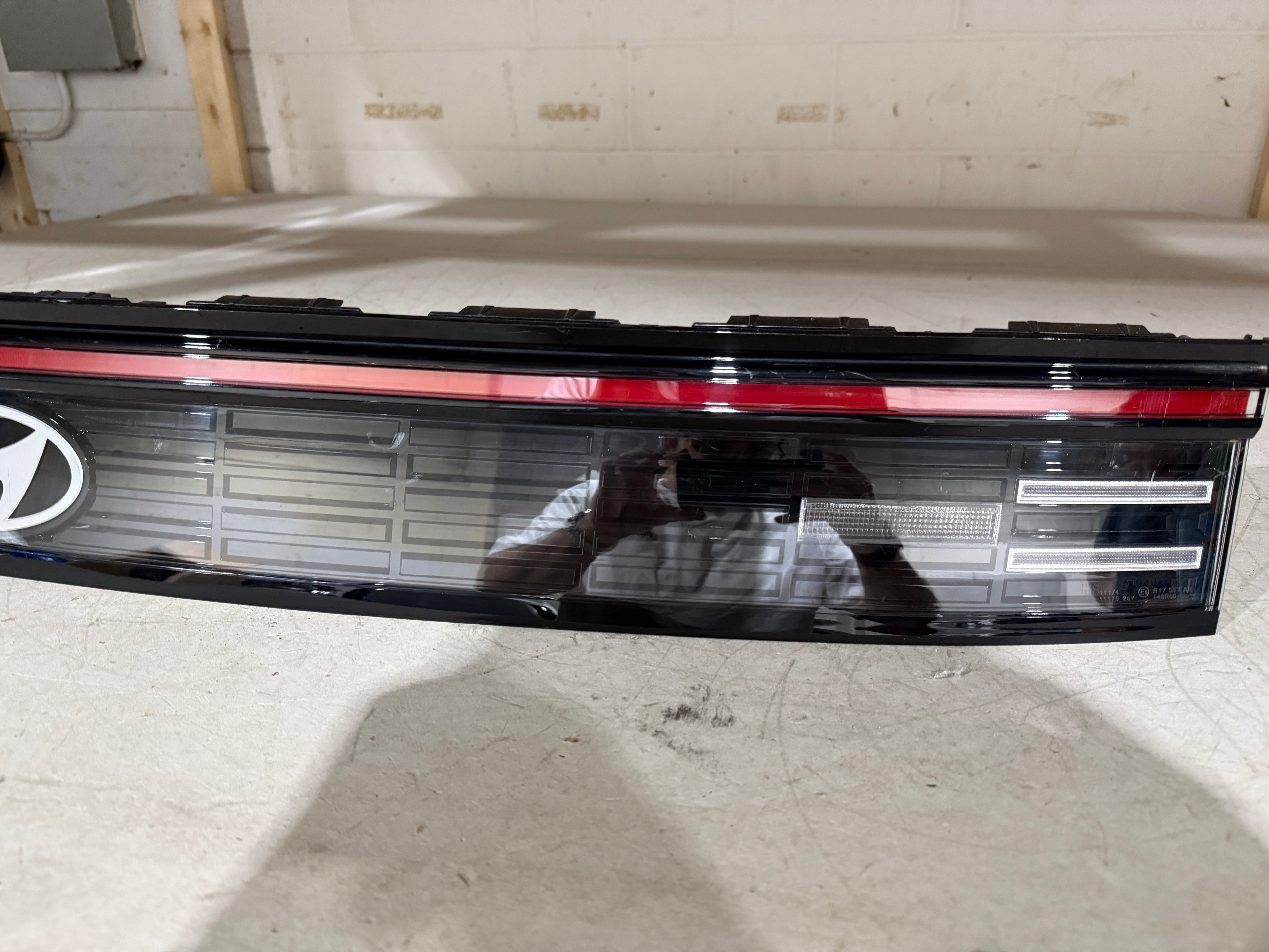 2024, 2025, 2026 Hyundai  Sonata  Trunk Mounted Centre 3rd Break Light (Tail-Light) Middle Tail-Light