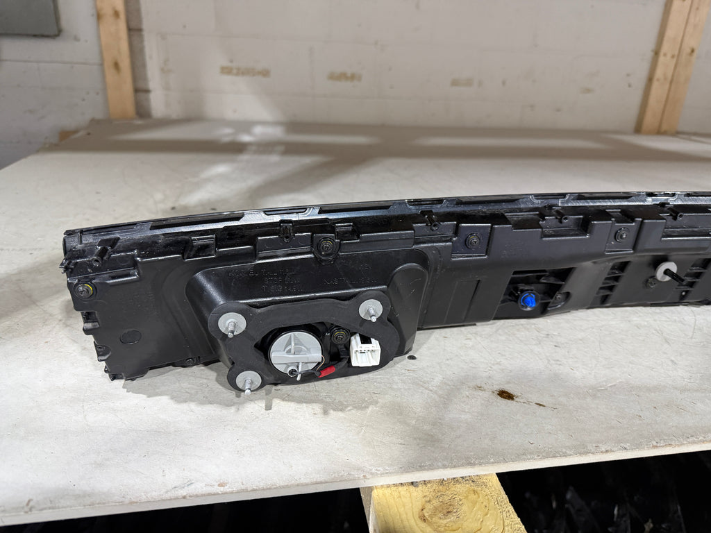 2024, 2025, 2026 Hyundai  Sonata  Trunk Mounted Centre 3rd Break Light (Tail-Light) Middle Tail-Light