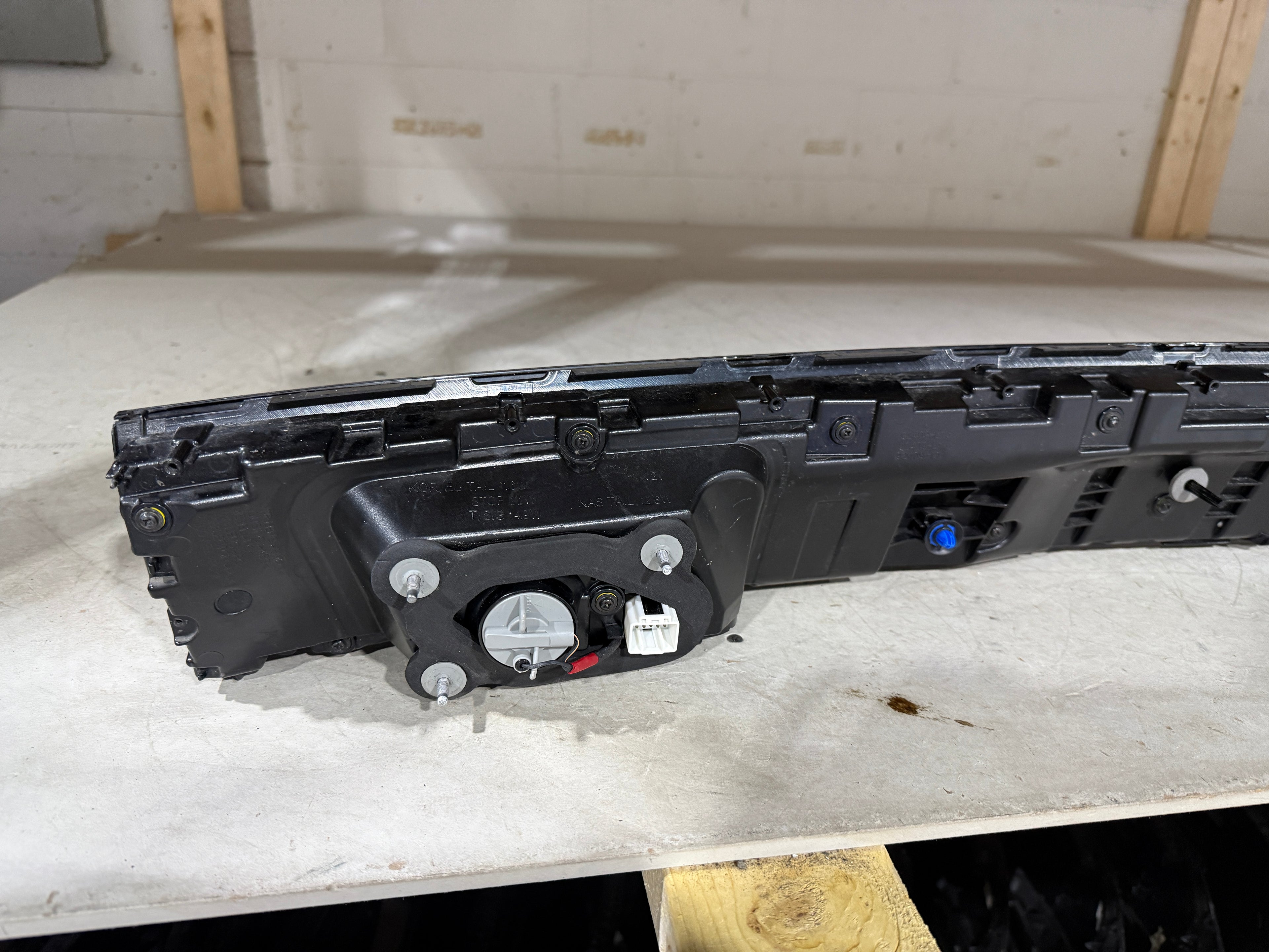 2024, 2025, 2026 Hyundai  Sonata  Trunk Mounted Centre 3rd Break Light (Tail-Light) Middle Tail-Light