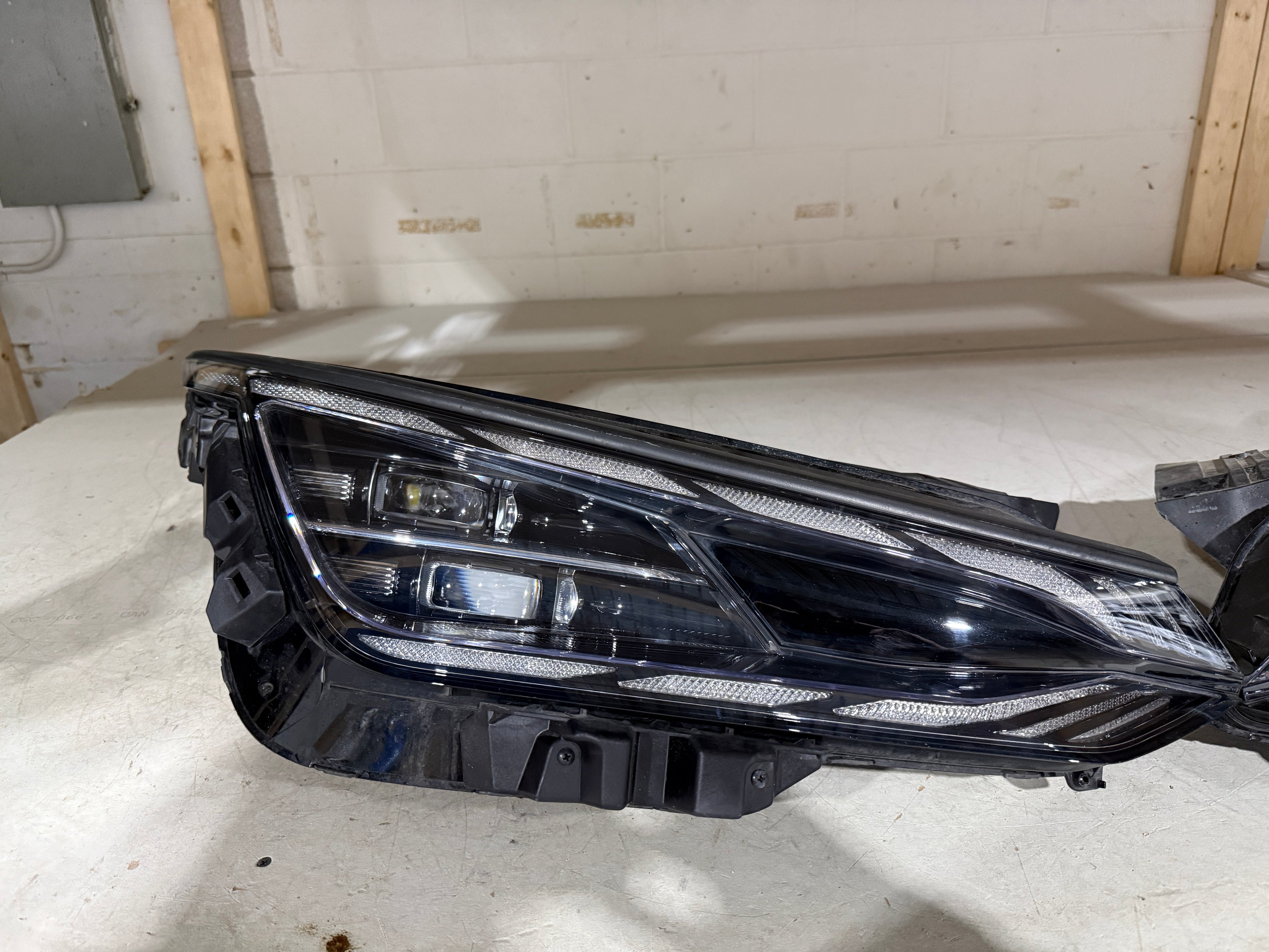 2022, 2023, 2024 KIA EV6 Headlight Pair Full LED
