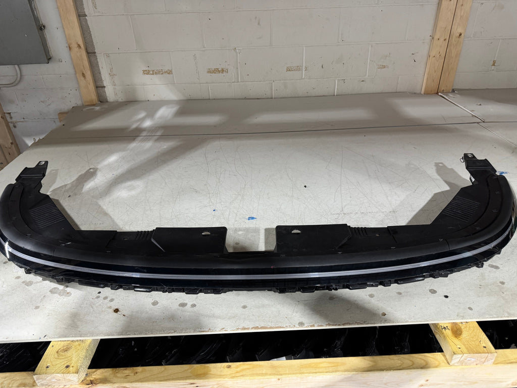 2024, 2025, 2026 Hyundai  Kona Front Middle LED Light Bar Centre LED Headlight