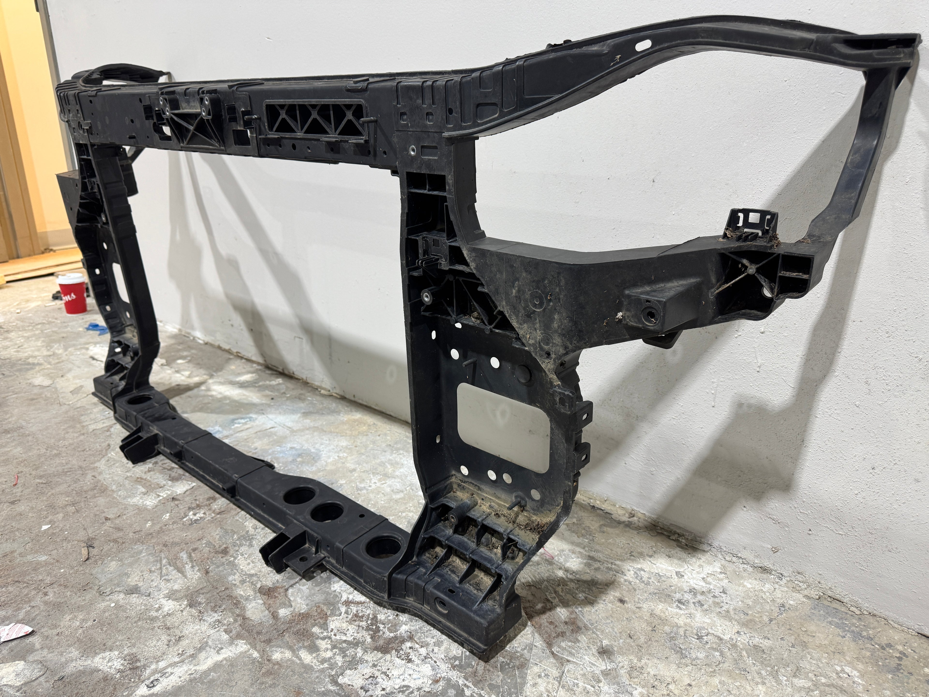 2021, 2022, 2023, 2024 KIA Carnival Core Radiator Support