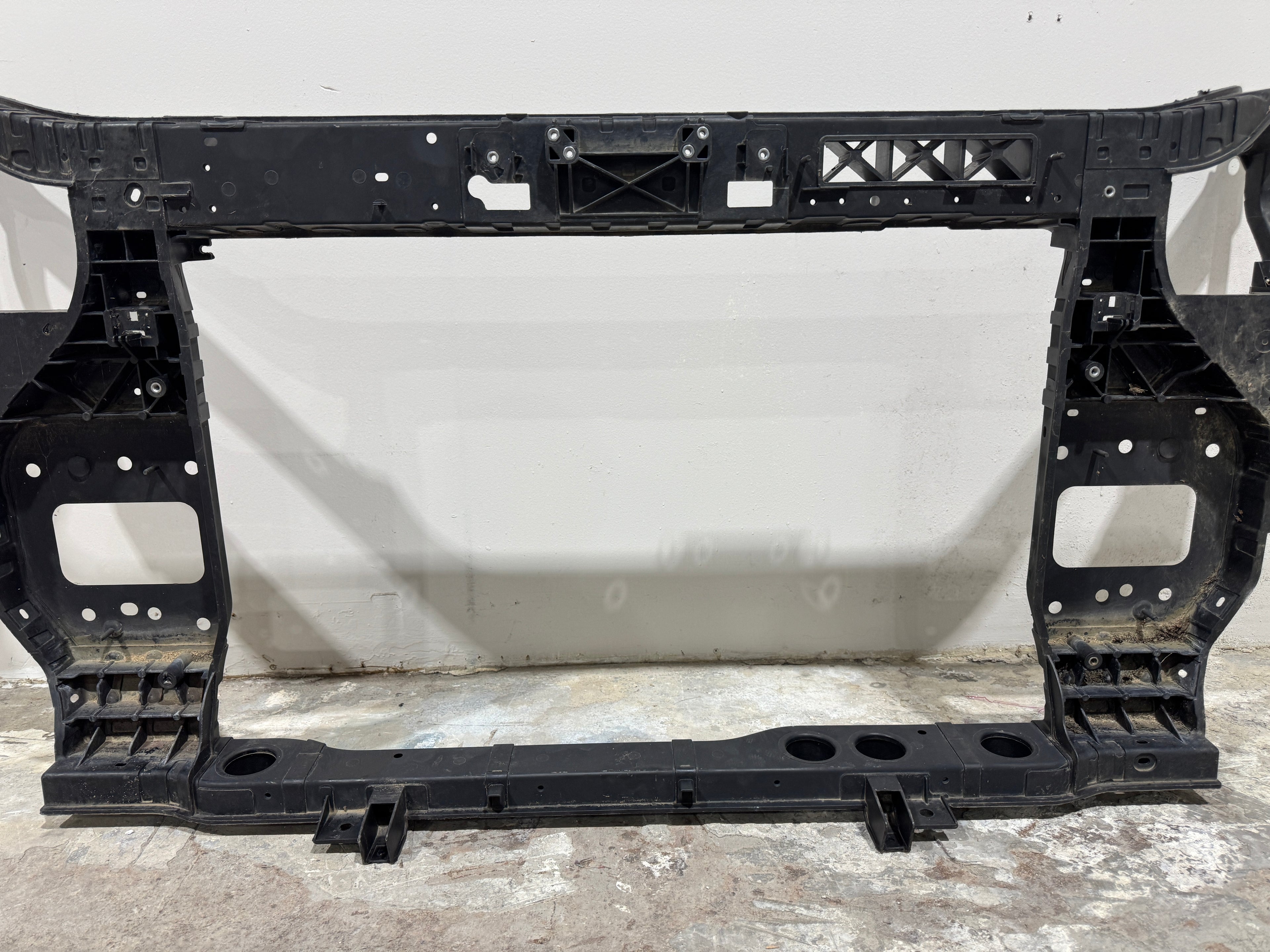 2021, 2022, 2023, 2024 KIA Carnival Core Radiator Support