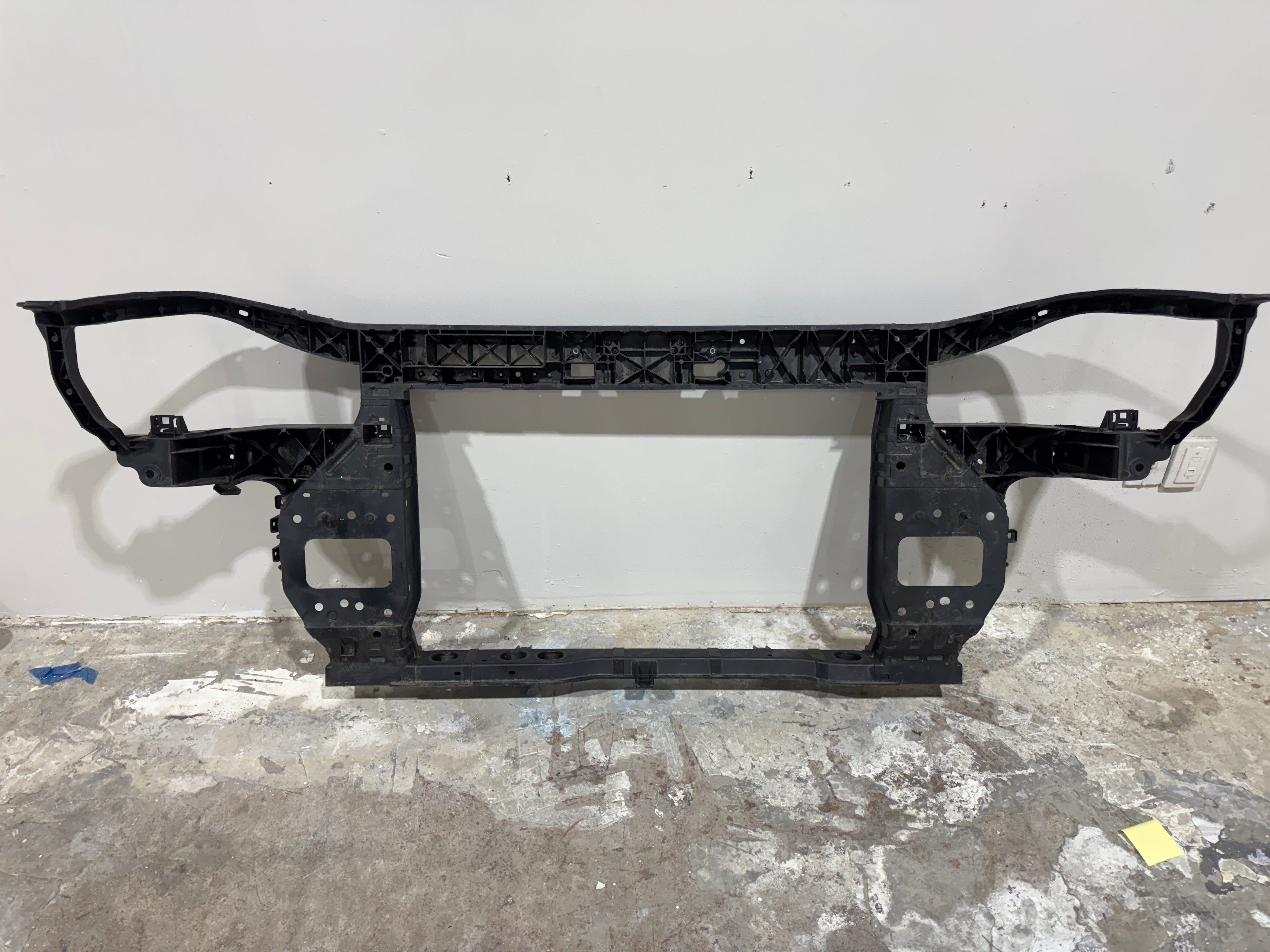 2021, 2022, 2023, 2024 KIA Carnival Core Radiator Support