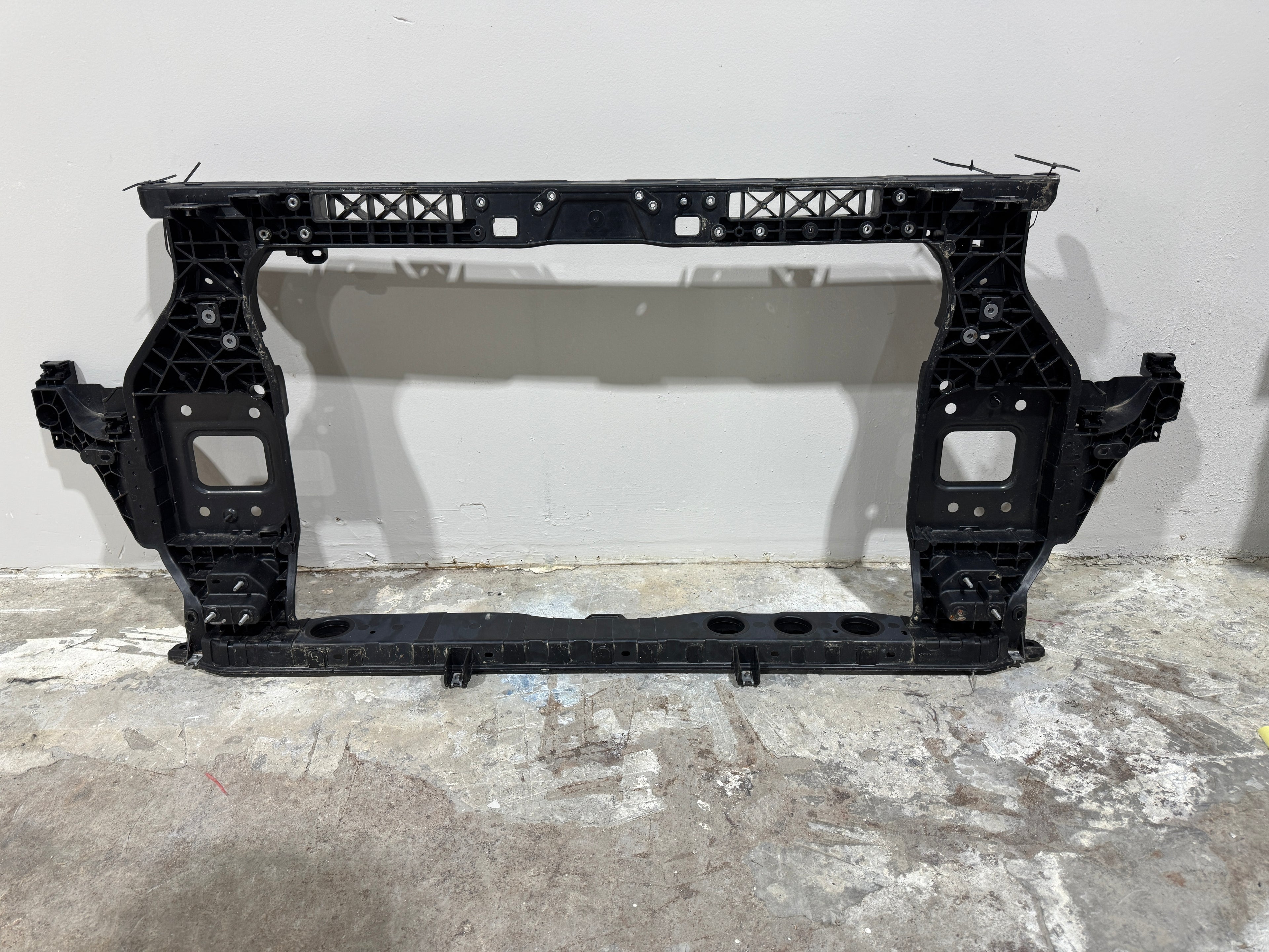 2023, 2024, 2025 KIA Sportage Core Radiator Support