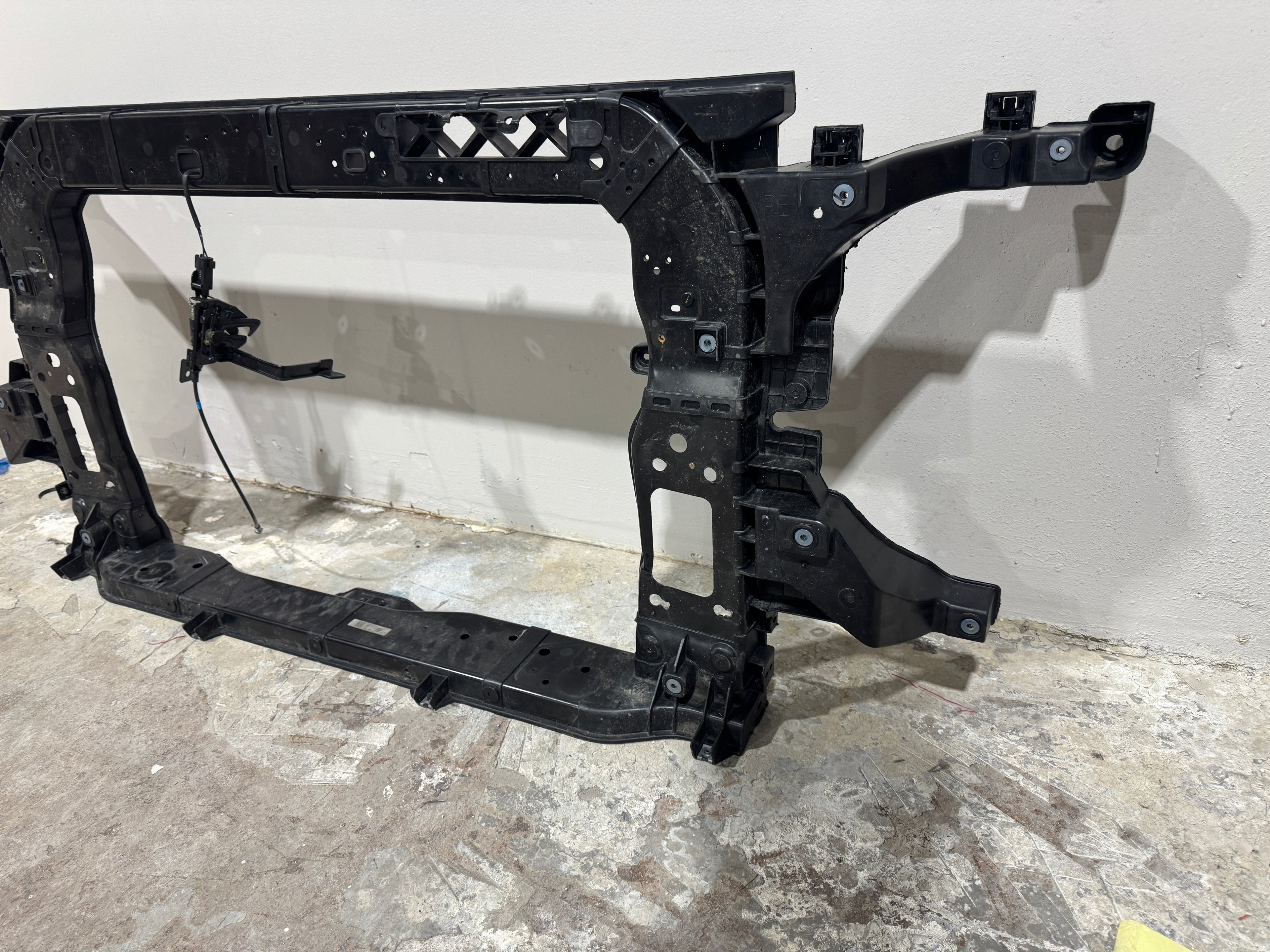 2024, 2025 Hyundai  Palisade Core Radiator Support