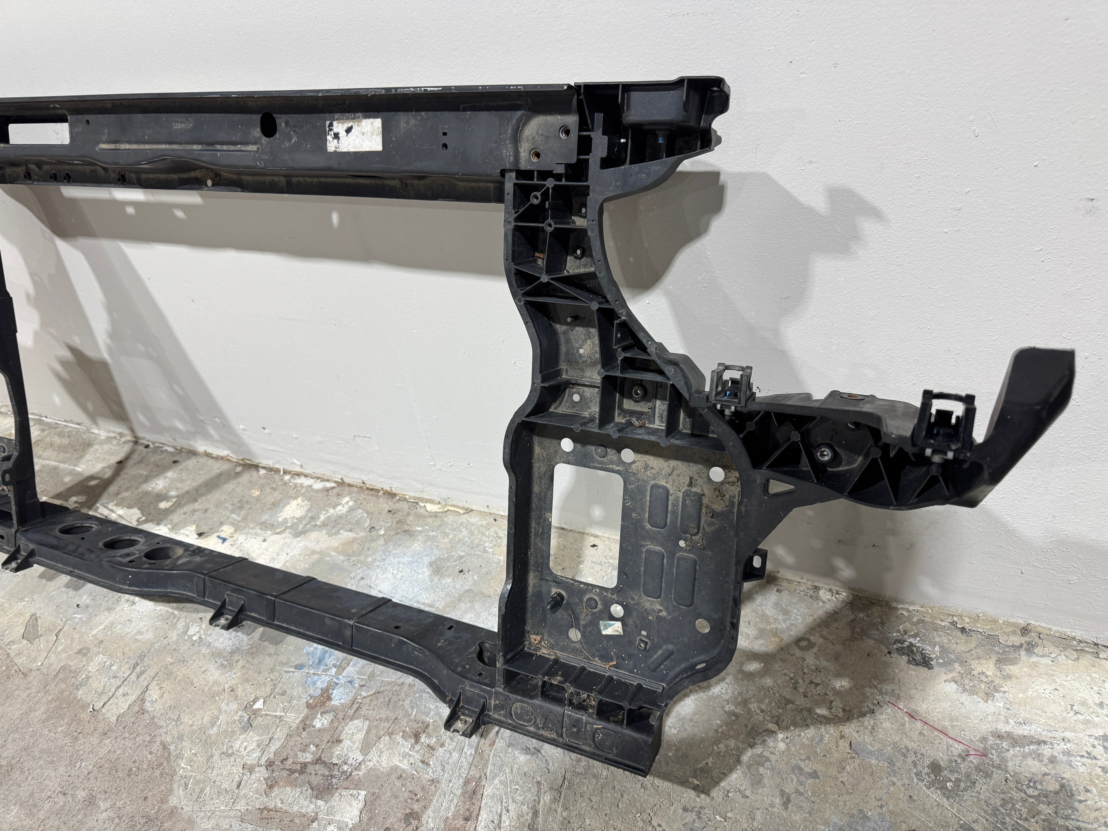 2018, 2019, 2020, 2021 KIA Sedona Core Radiator Support