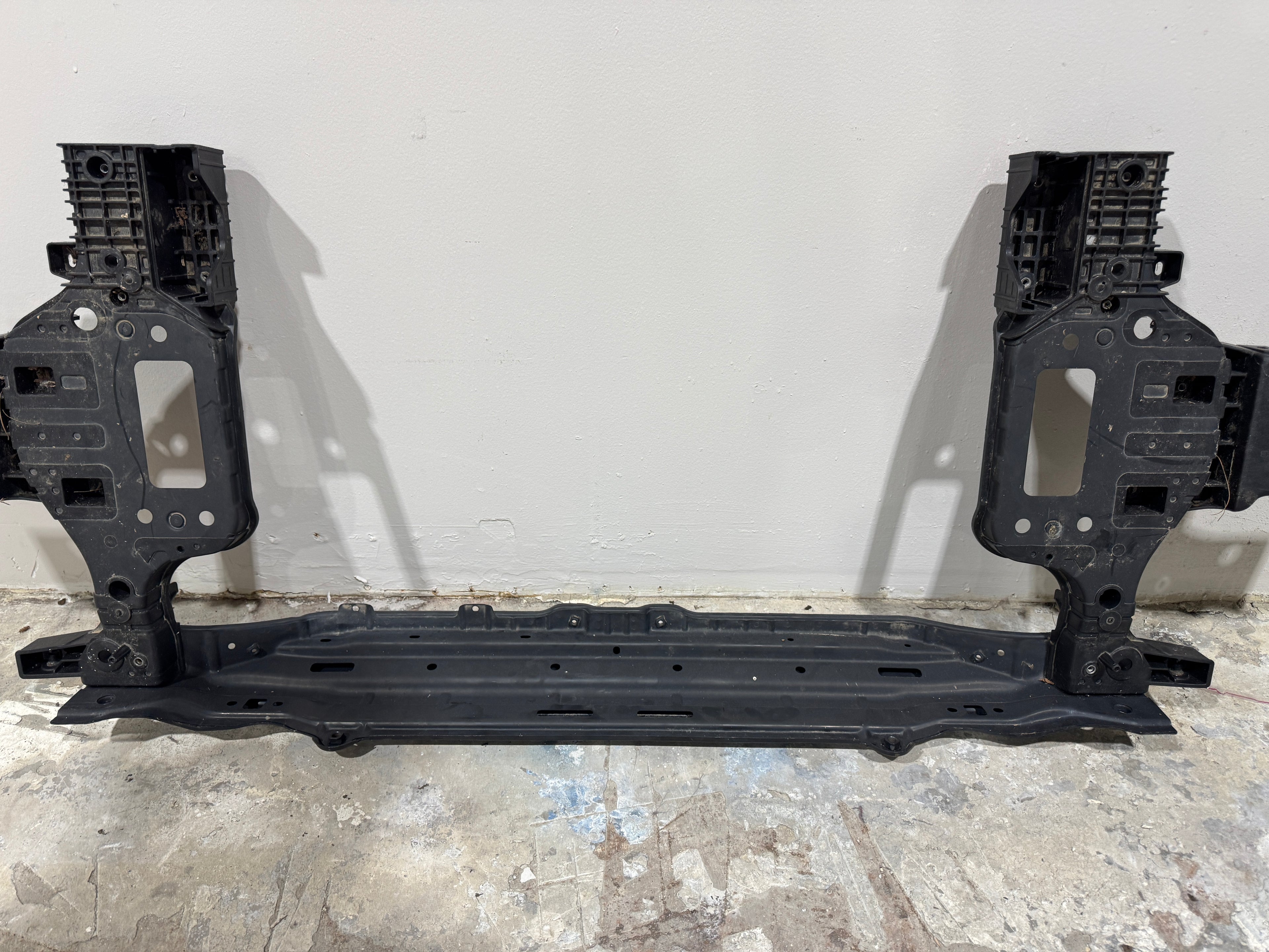 2025 Genesis  G80 Core Radiator Support