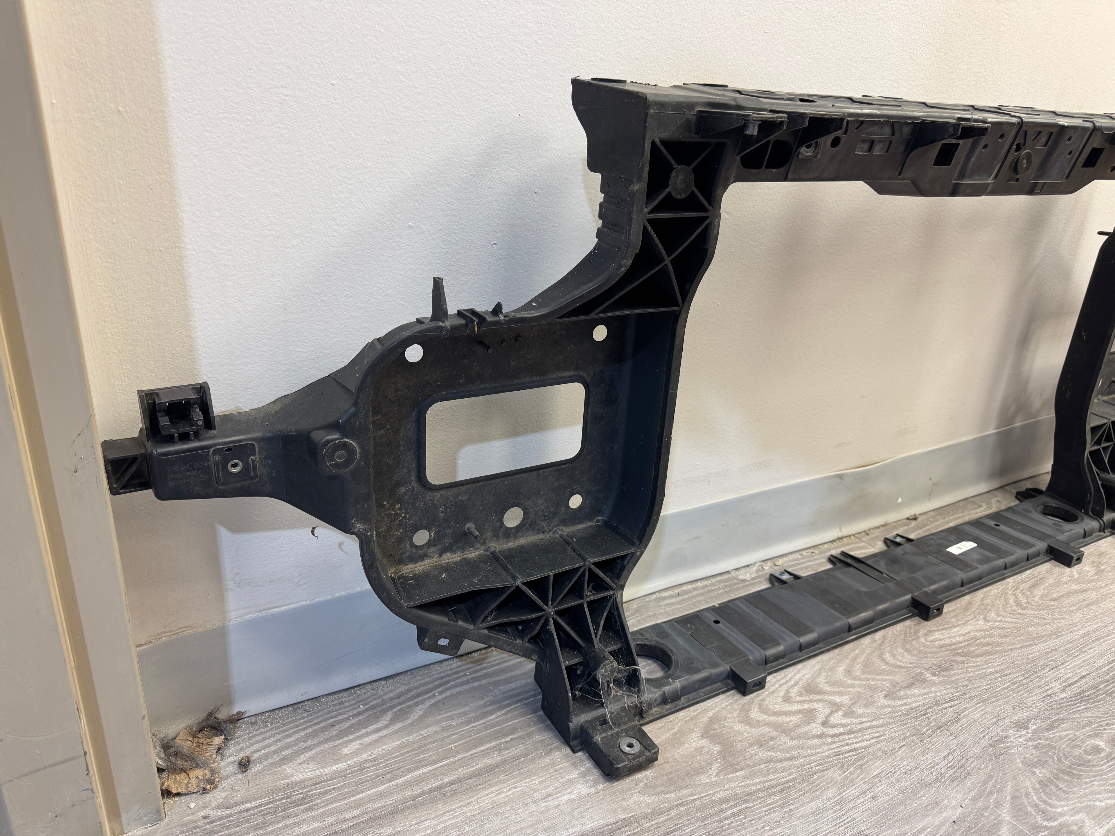 2022, 2023, 2024 KIA EV6 Core Radiator Support